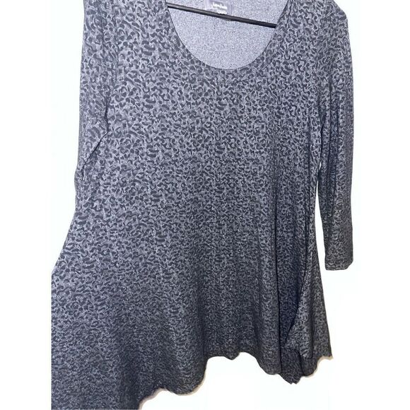 Neiman Marcus blouse - Picture 3 of 4